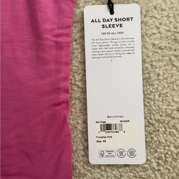 ALO All Day Short Sleeve Tee - Picture 8 of 8